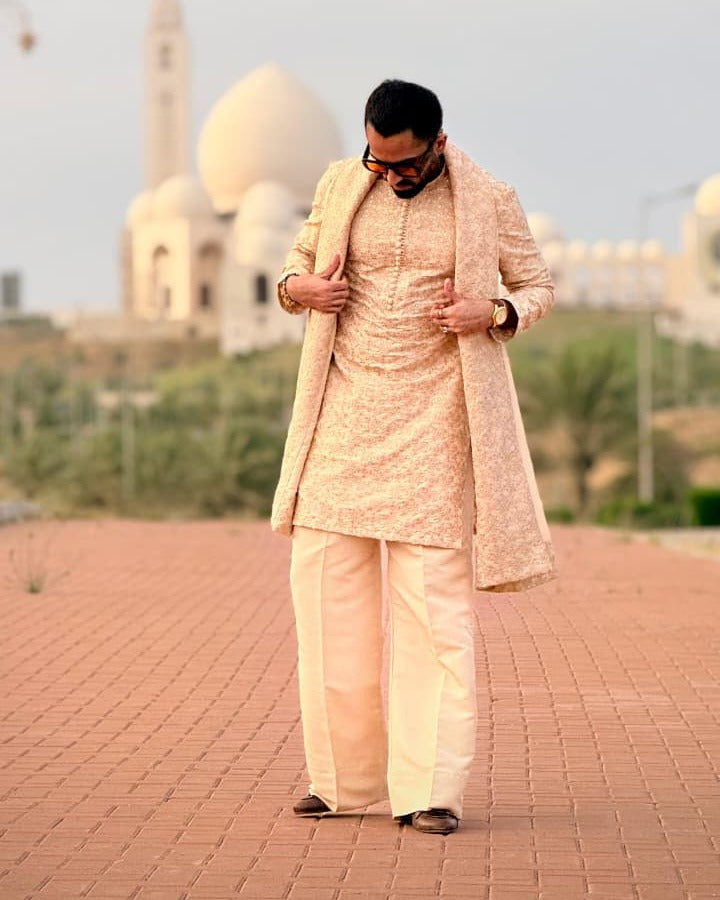 Beige Kurta with Farshi Pajama and Shawl
