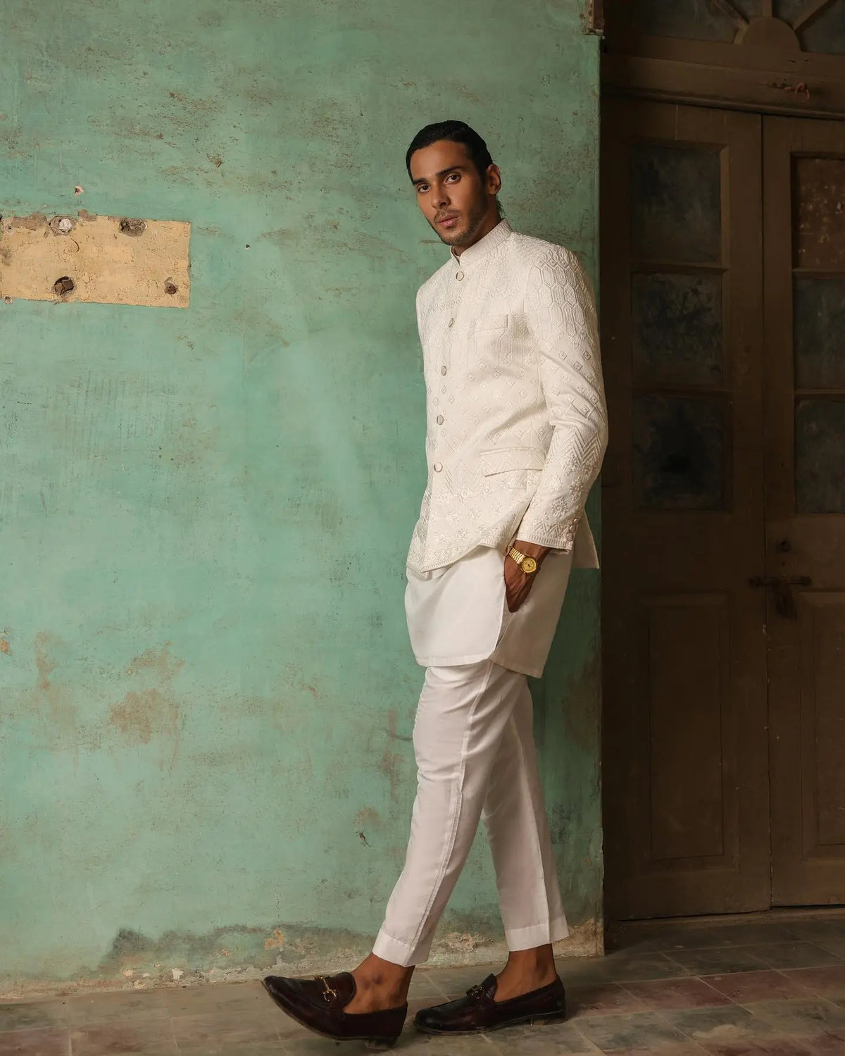 Pearl Majesty Prince Coat and Kurta Pajama by Crocfit Bespoke, Karachi – view 2