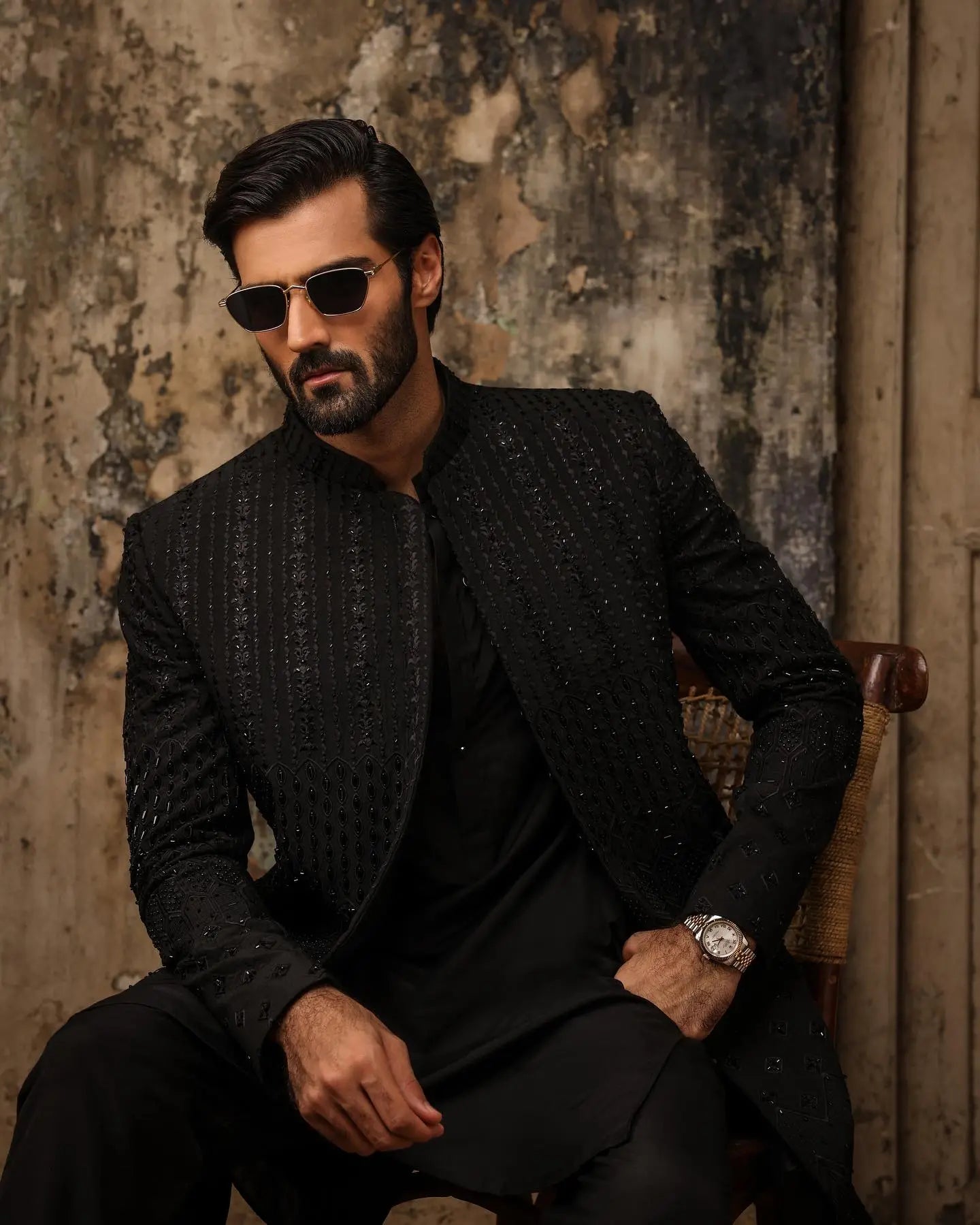 Black Dynasty Embroidered Sherwani
